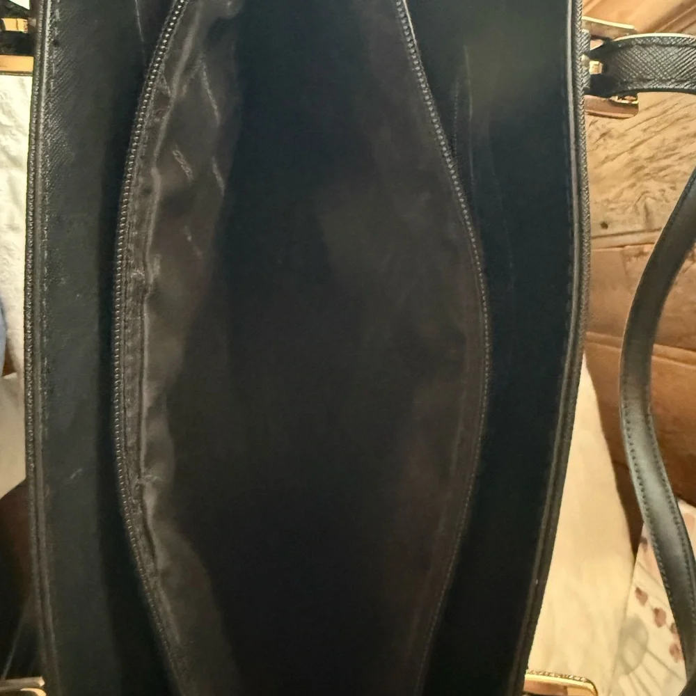 Michael Kors Black Jet Set Leather Tote Bag - Picture 3 of 5